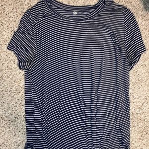 Kohls size large tshirt
